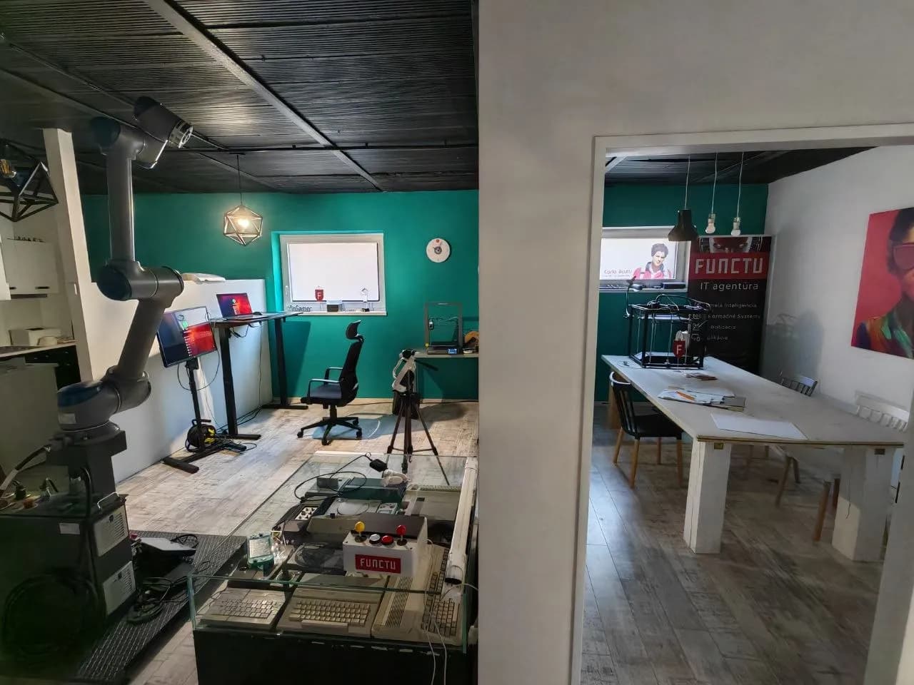 FUNCTU kancelária a laboratórium