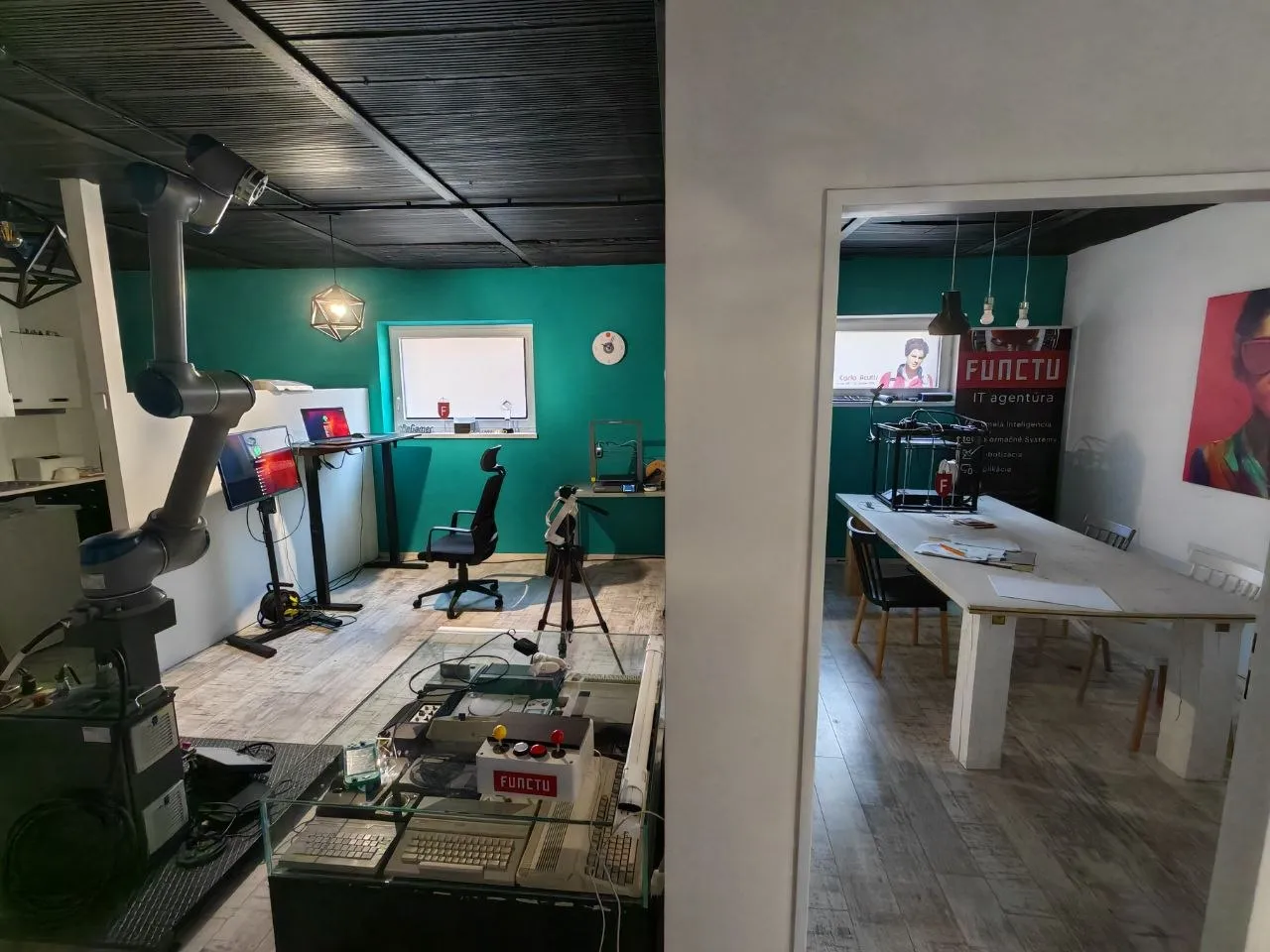 FUNCTU kancelária a laboratórium